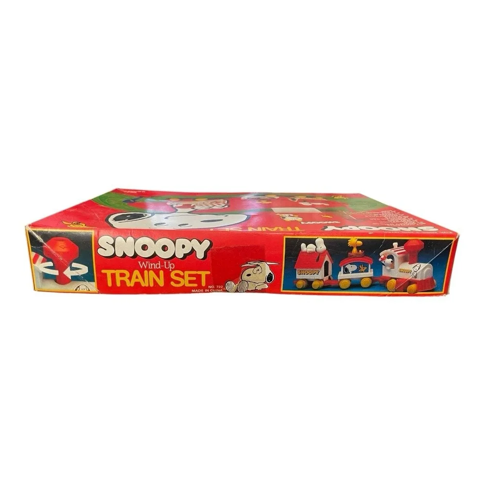 Snoopy Wind Up Train Set Circa 1965 New‎ In Box